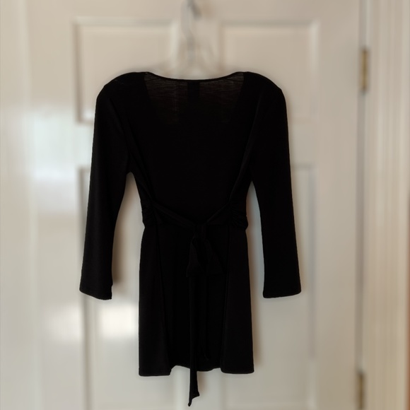 EUC Black V-Neck Blouse with 3/4 Sleeves and Silvery Chain Link Detail (small) - Picture 2 of 9